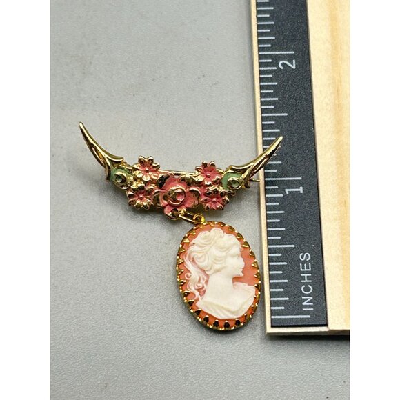 Vintage Romantic Faux Cameo Pin Brooch Floral Crescent Moon Resin Cameo Dangle - Picture 4 of 4